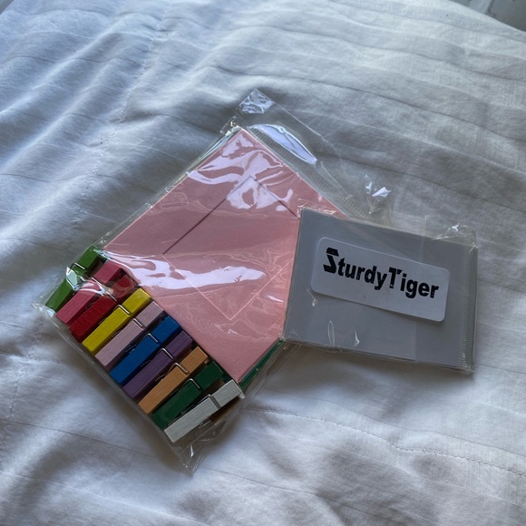 Sturdy Tiger Polaroid String & Clips Set with Polaroid Boarder Stickers - Picture 12 of 13